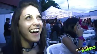 Busty babe fucks passionately მისი წიწაკა ყლე