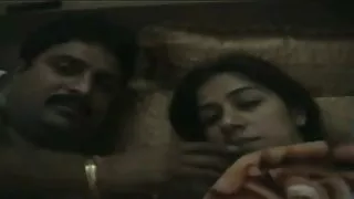 ქერა გოგონა აძლევს პირში სატენდერო პირში