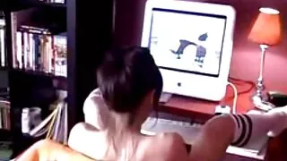 მას შემდეგ, რაც მუშაობა ბიჭი, ახალგაზრდა bitches სახლში