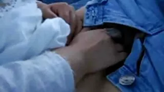 მოქნილი გოგონა passionately masturbates მისი ვაგინა