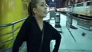 ექიმი ჩასმული ყლე შევიდა vulva of lustful პაციენტი