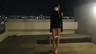ცხელი მხეცი clung მისი pussy on საწოლი ერთად ვიბრატორი