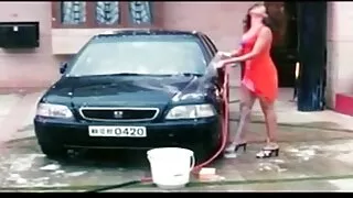 მსუქანი კაცი passionately fucks დასუფთავების ლედი პირში სამუშაო